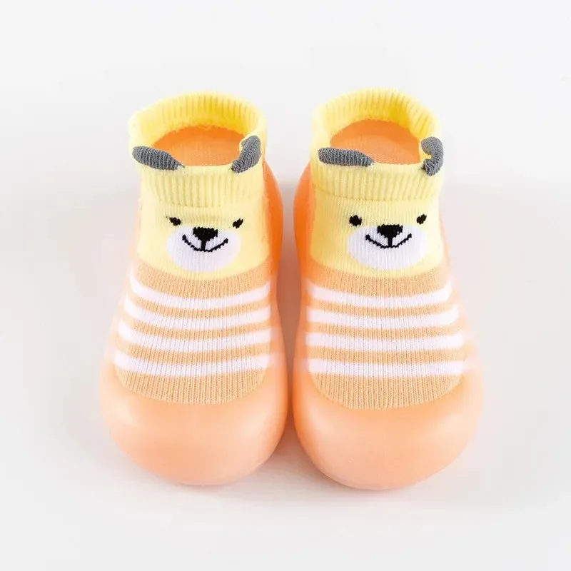 Meias de sola macia para bebês de 0 a 3 anos, sapatos respiráveis para áreas internas e externas, calçados antiderrapantes para crianças pequenas, meninos e meninas, primavera e outono ‌