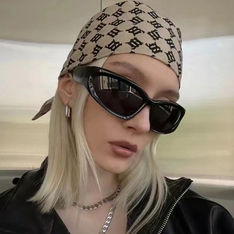 Unisex Y2K Cyberpunk Cool Zwart Zilver Zonnebril voor Heren Dames Stijlvolle Future Science Gepolariseerde Lens Fietsbrillen