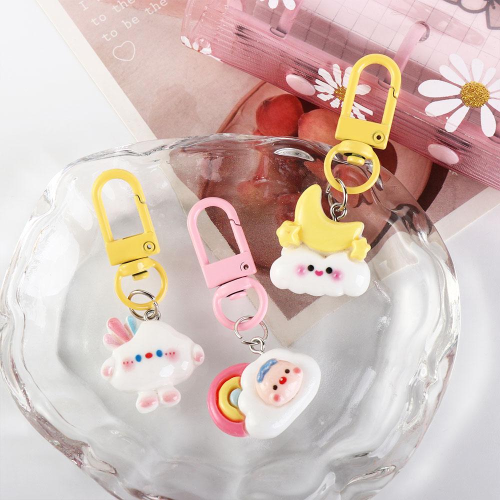 Gantungan kunci mobil liontin, gantungan kunci tas Resin kartun, Aksesori kunci mobil bintang biru awan lucu untuk wanita