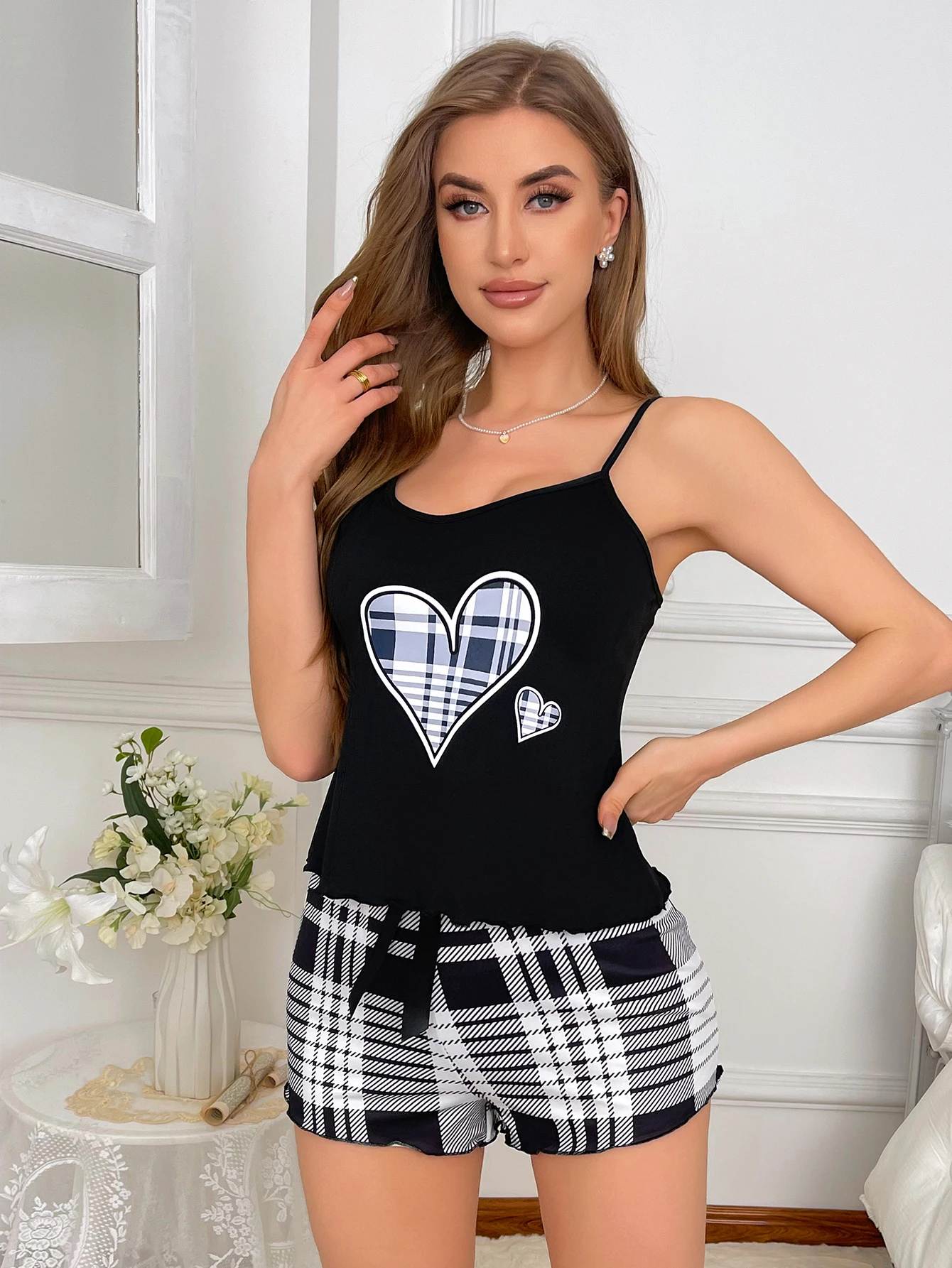 Novo pijama feminino com suspensório, cor sólida, shorts xadrez, conjunto de duas peças de roupa para casa