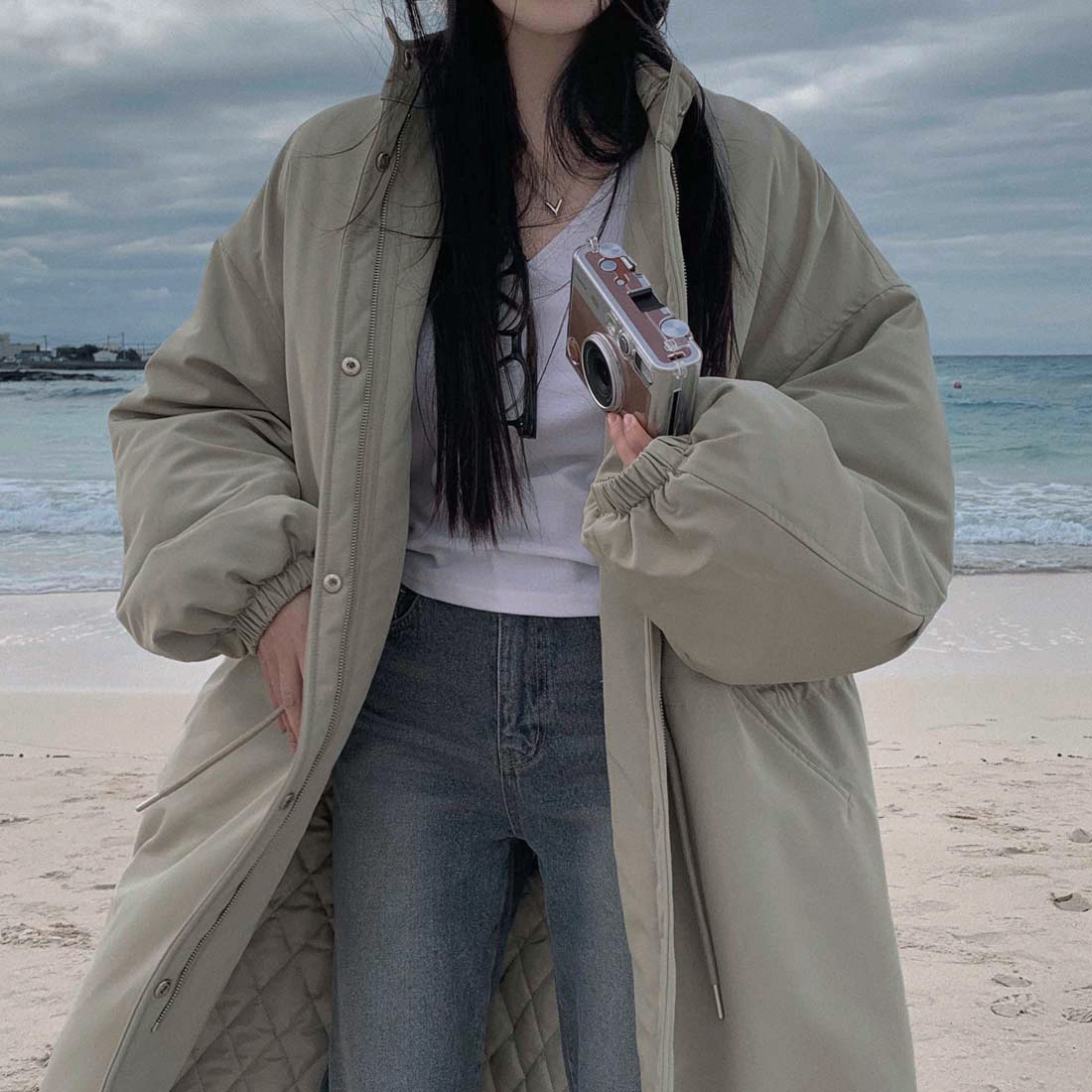 シックな冬の作業服パーカーコートロングコットンジャケット巾着襟ジッパーピュアカラー通勤スタイル新着