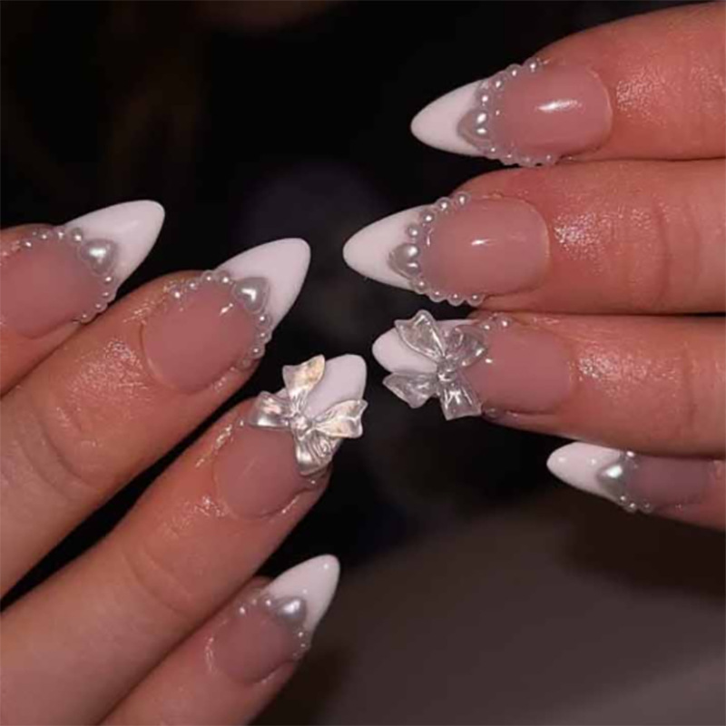 24Pcs Французский розовый подделки ногтей 3D шаблон бабочки короткие квадратные заделки Сладкая корейская версия модные подделки ногтей девушки