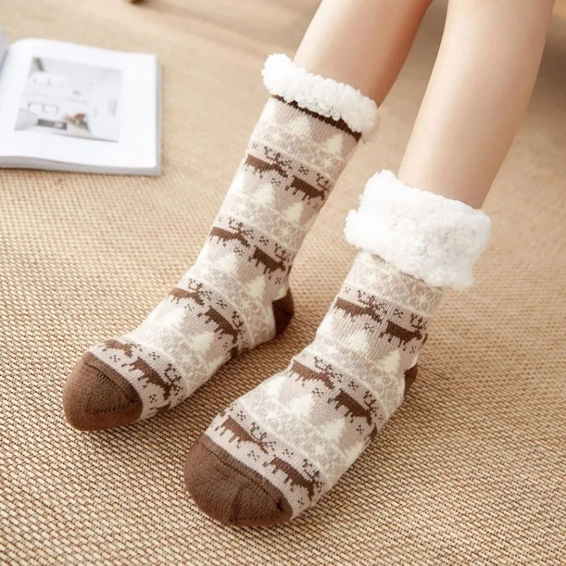 Winter Warme Socken Frauen Pinguin Plüsch Weiche Weibliche Non Grip Boden Hausschuhe Kurze Socke Fuzzy Flauschigen Deer Elch Bär Weihnachten Geschenk