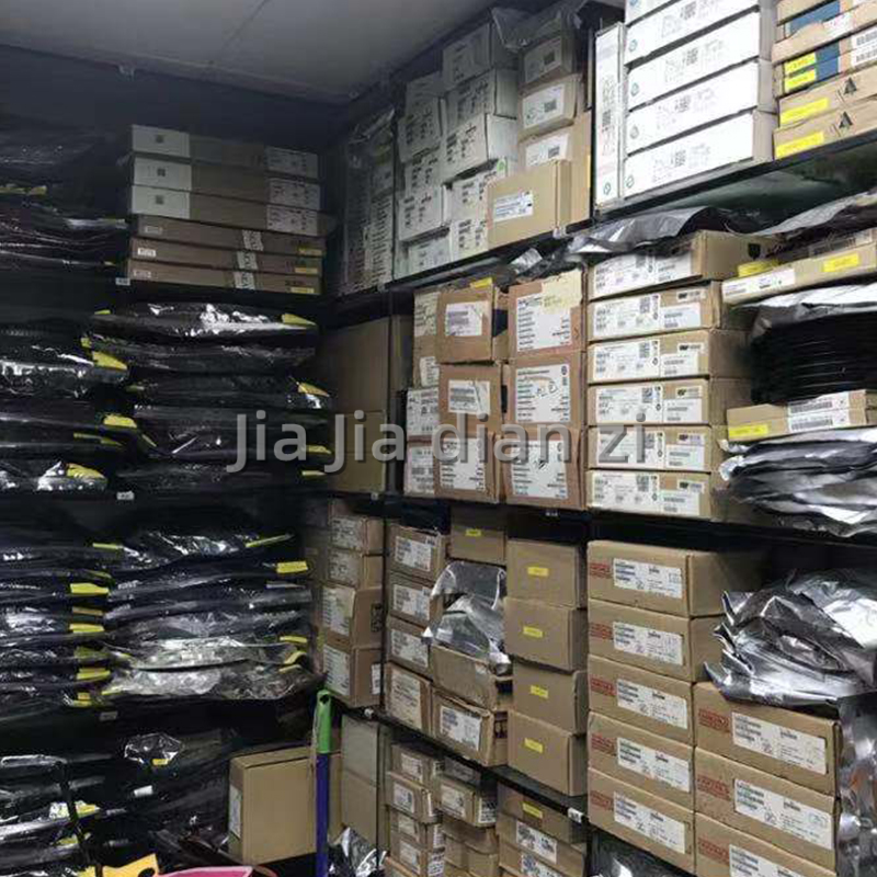 1 buah/lot chip ic qqfp TSUMV56RUU-Z1 tersedia