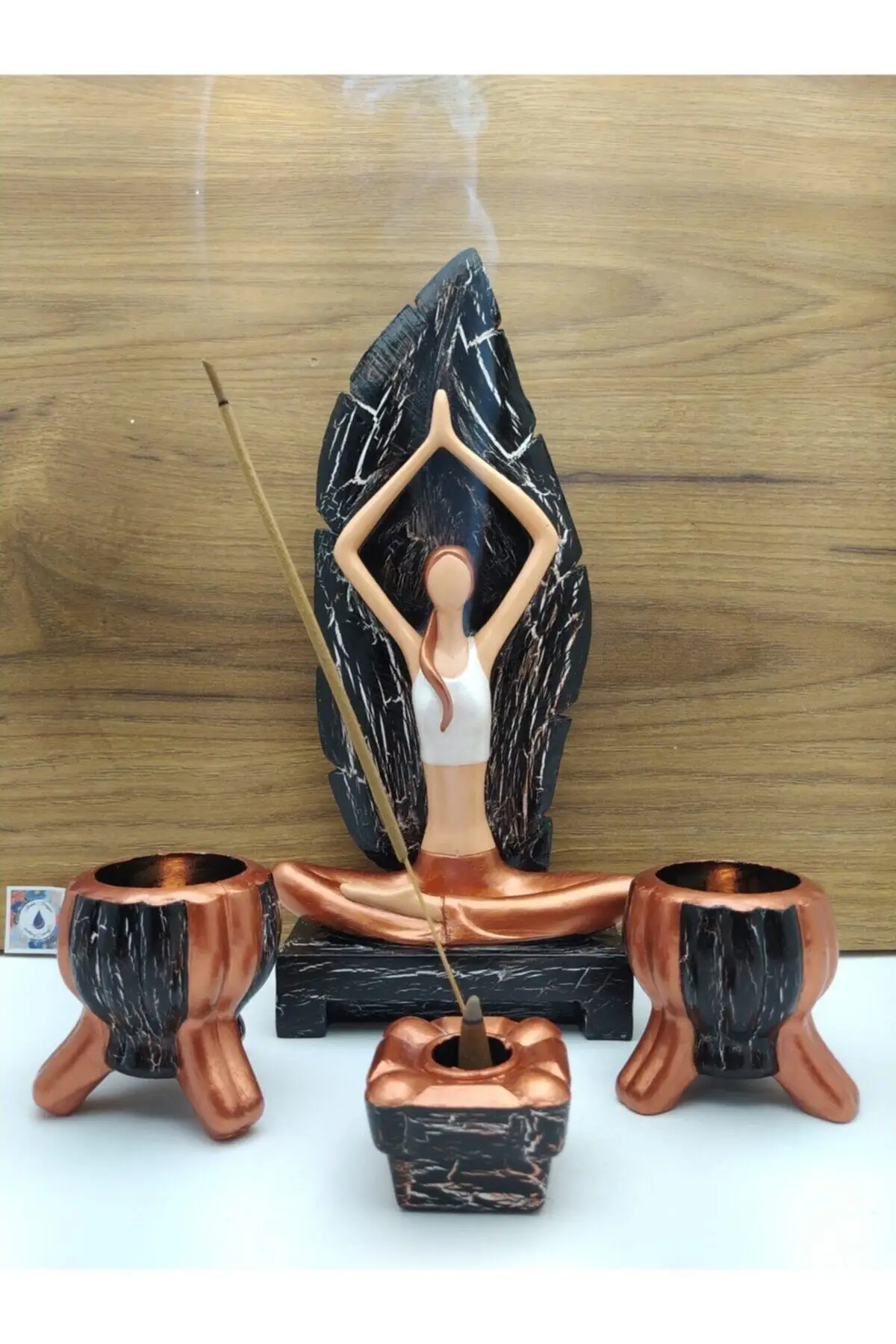 Tempat Dupa dan Tempat Lilin 4 Gadis Berlatih Yoga