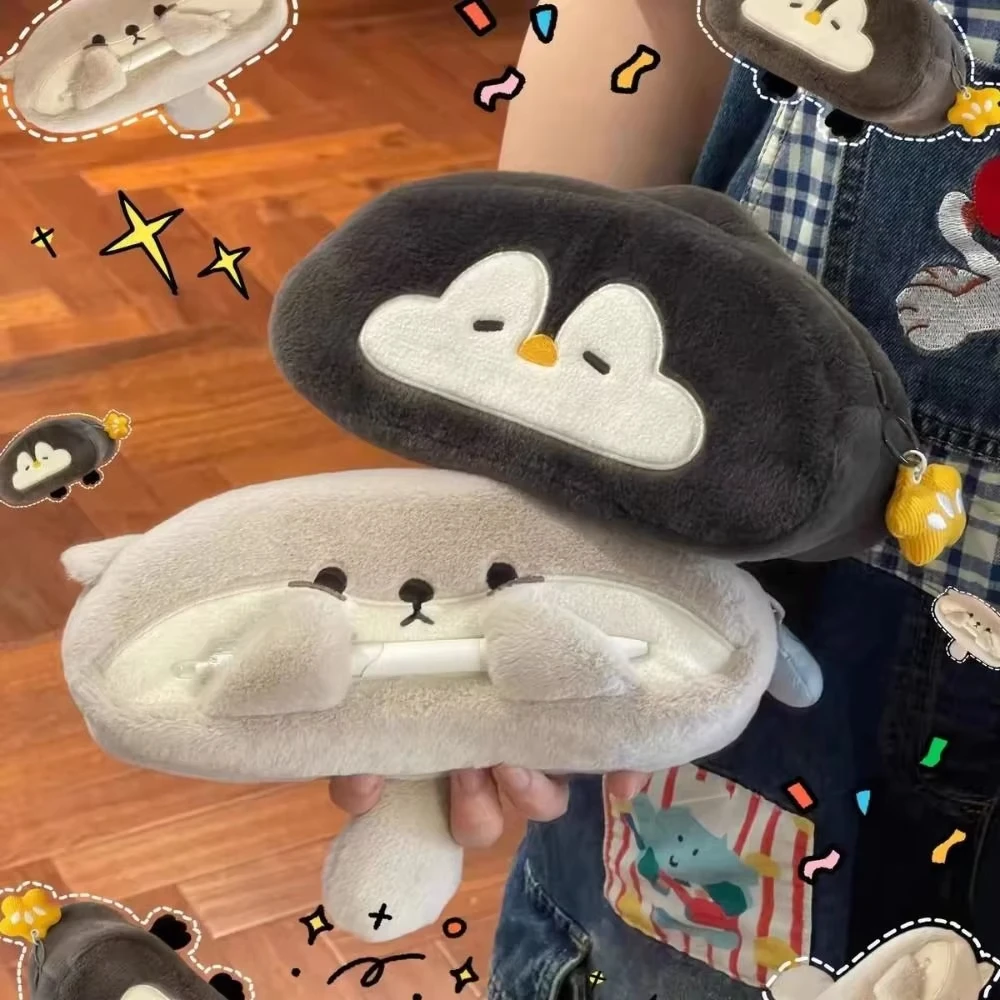 Astuccio per penne in peluche Kawaii Little Otter Penguin Astuccio per matite di grande capacità Astuccio per cancelleria Materiale scolastico di cancelleria