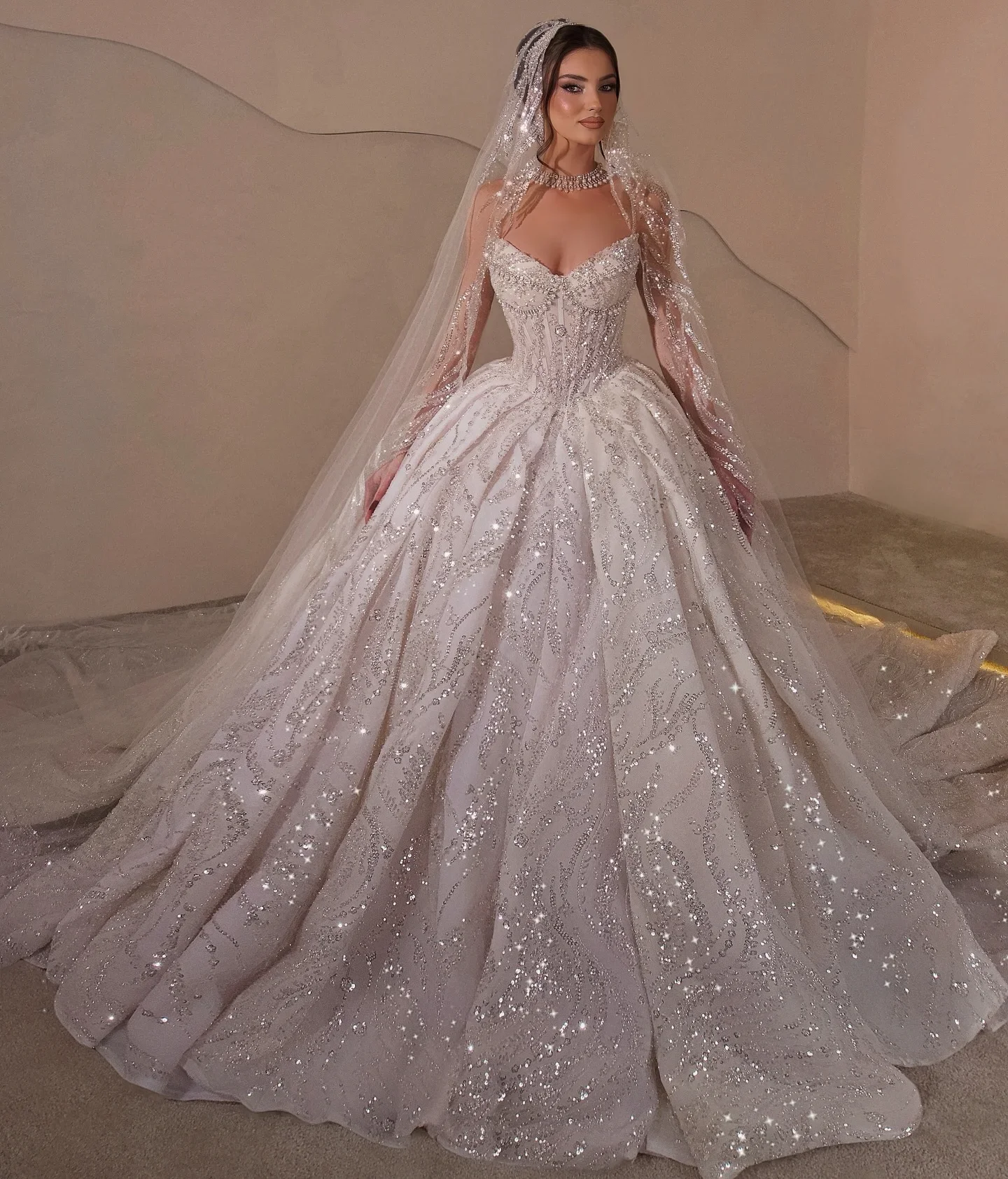 Flavinke Abiti da sposa personalizzati Paillettes Perle Abiti da ballo da sposa Senza spalline Senza maniche Abito da sposa principessa Abiti da sposa