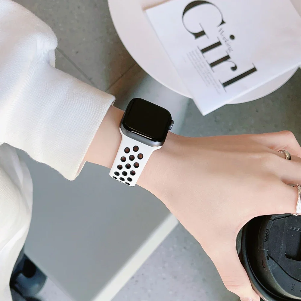 スポーツ時計ストラップ Apple Watch バンドウルトラ 49 ミリメートル 44 ミリメートル 45 ミリメートル 38/40 ミリメートル 41 ミリメートルシリコンプライドブレスレット iWatch シリーズ 8 7 6 4 5 3 9 SE