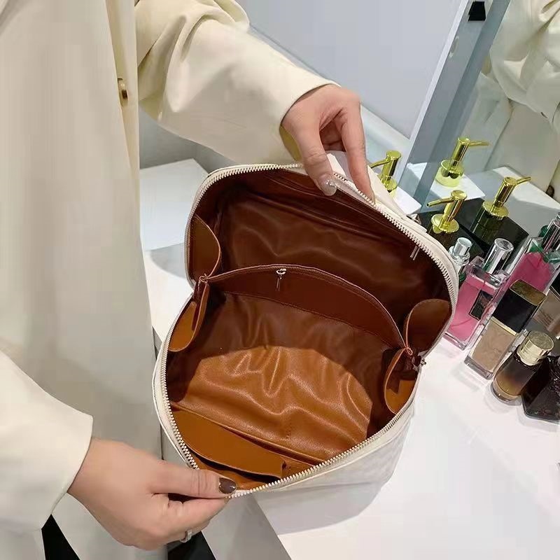 Leather Large Capacity Travel Cosmetic Bag Portable Women Makeup Case Waterproof Multifunctional Toiletry Organizer Storage Bag