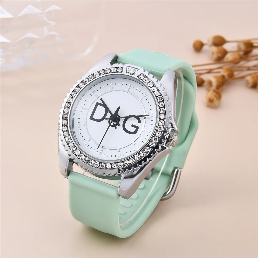 แบรนด์หรู DQG ผู้หญิงนาฬิกาสายหนัง Rhinestone Inlay Dial แฟชั่นนาฬิกาควอตซ์ผู้หญิงนาฬิกาของขวัญ