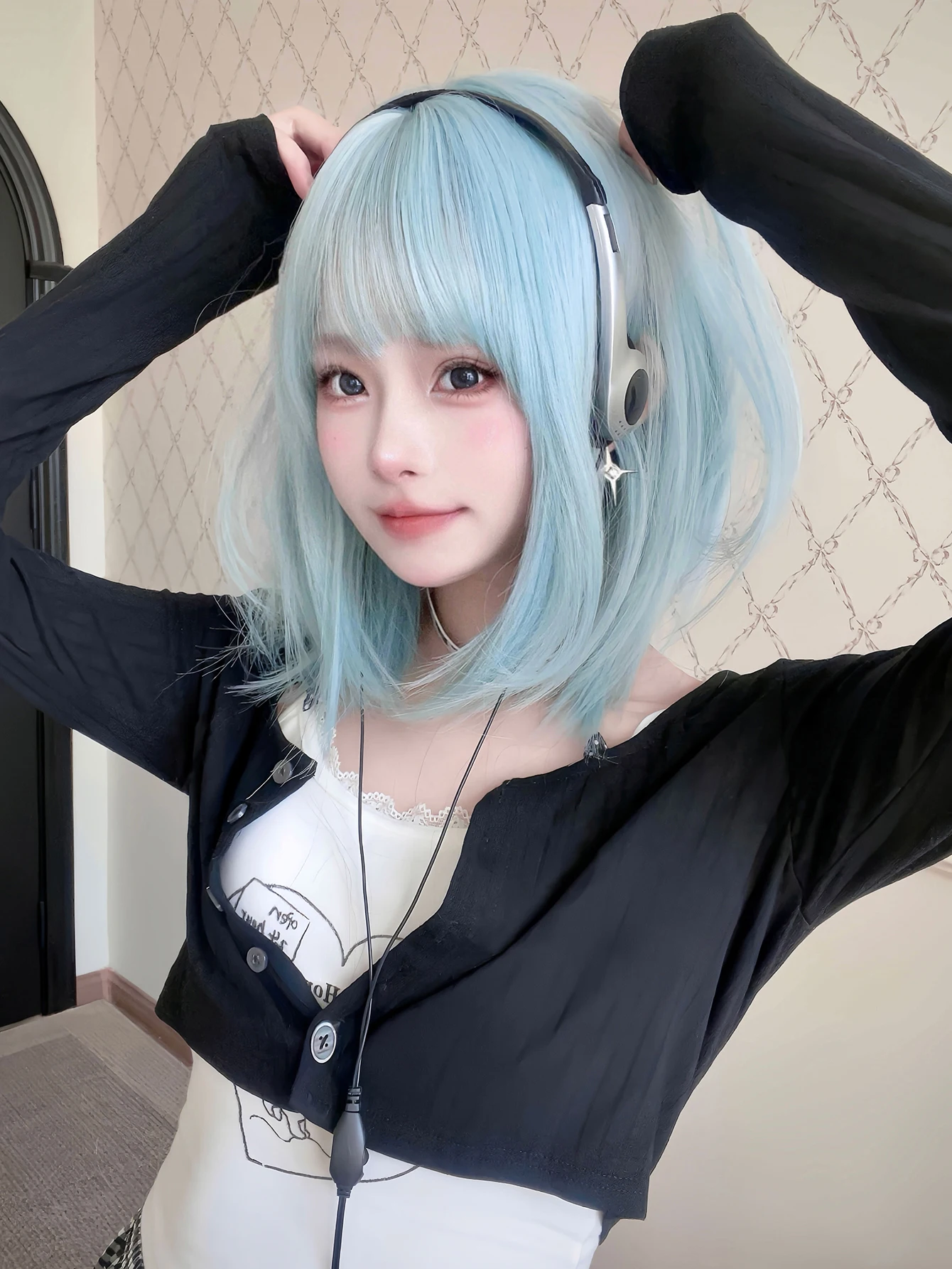 女性用フリンジ付き合成ロリータウィッグ,滑らかなミディアムヘア,耐熱性,毎日のコスプレ用,16インチ,アイスブルー