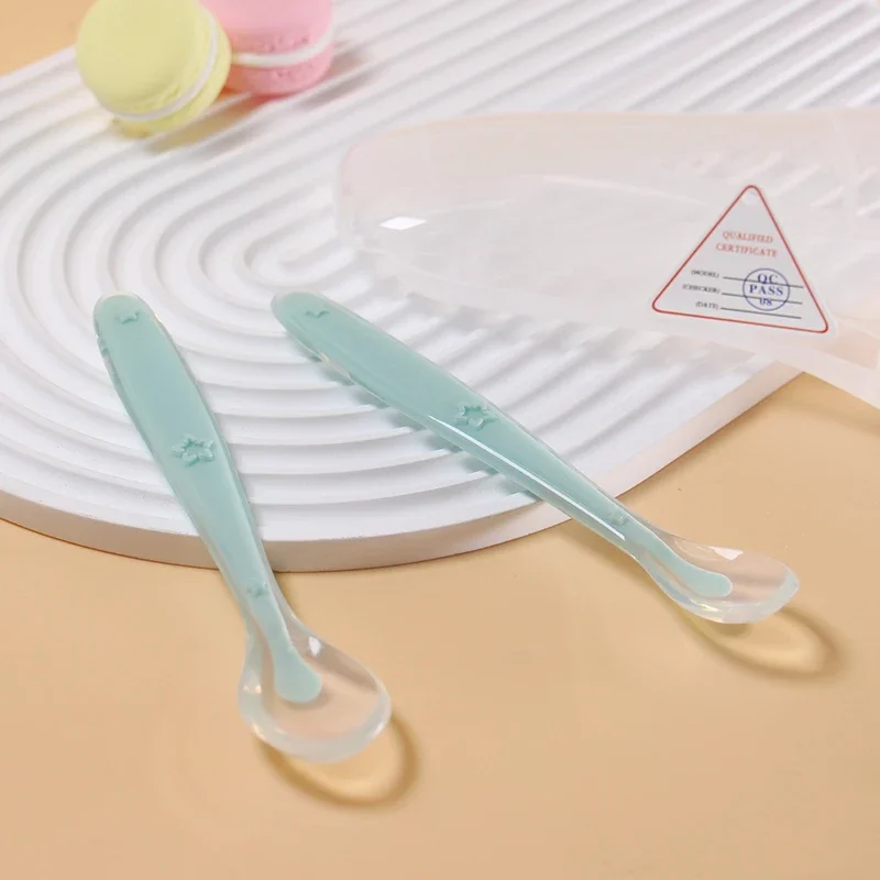 Juego de cucharas de aprendizaje de silicona para bebé, vajilla de estrellas, cuchara de alimentación de silicona suave para entrenamiento, silicona Reborn, 2 uds.