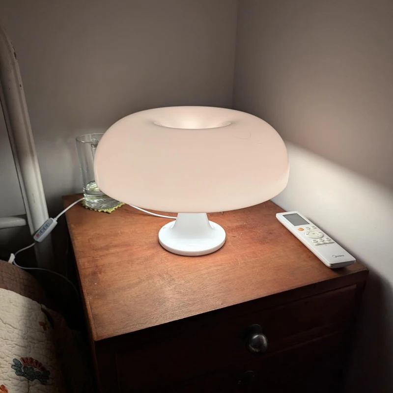 อิตาลี Designer LED โคมไฟเห็ดสําหรับห้องนอนห้องนั่งเล่นข้างเตียงโคมไฟตกแต่งโมเดิร์น Minimalist โคมไฟตั้งโต๊ะ