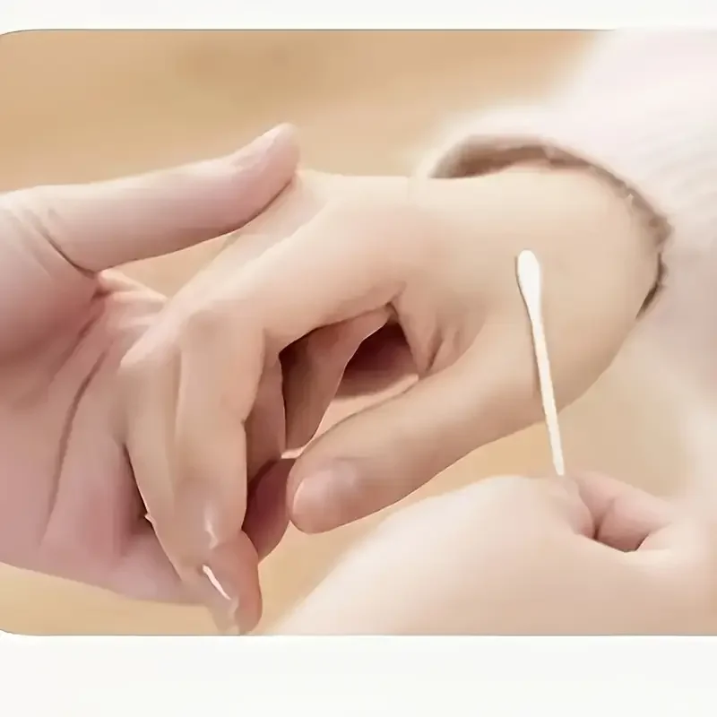 600pcs Double-Headed Swabs, Unscented, Made of Bamboo, for Gentle Ear Cleaning and Makeup