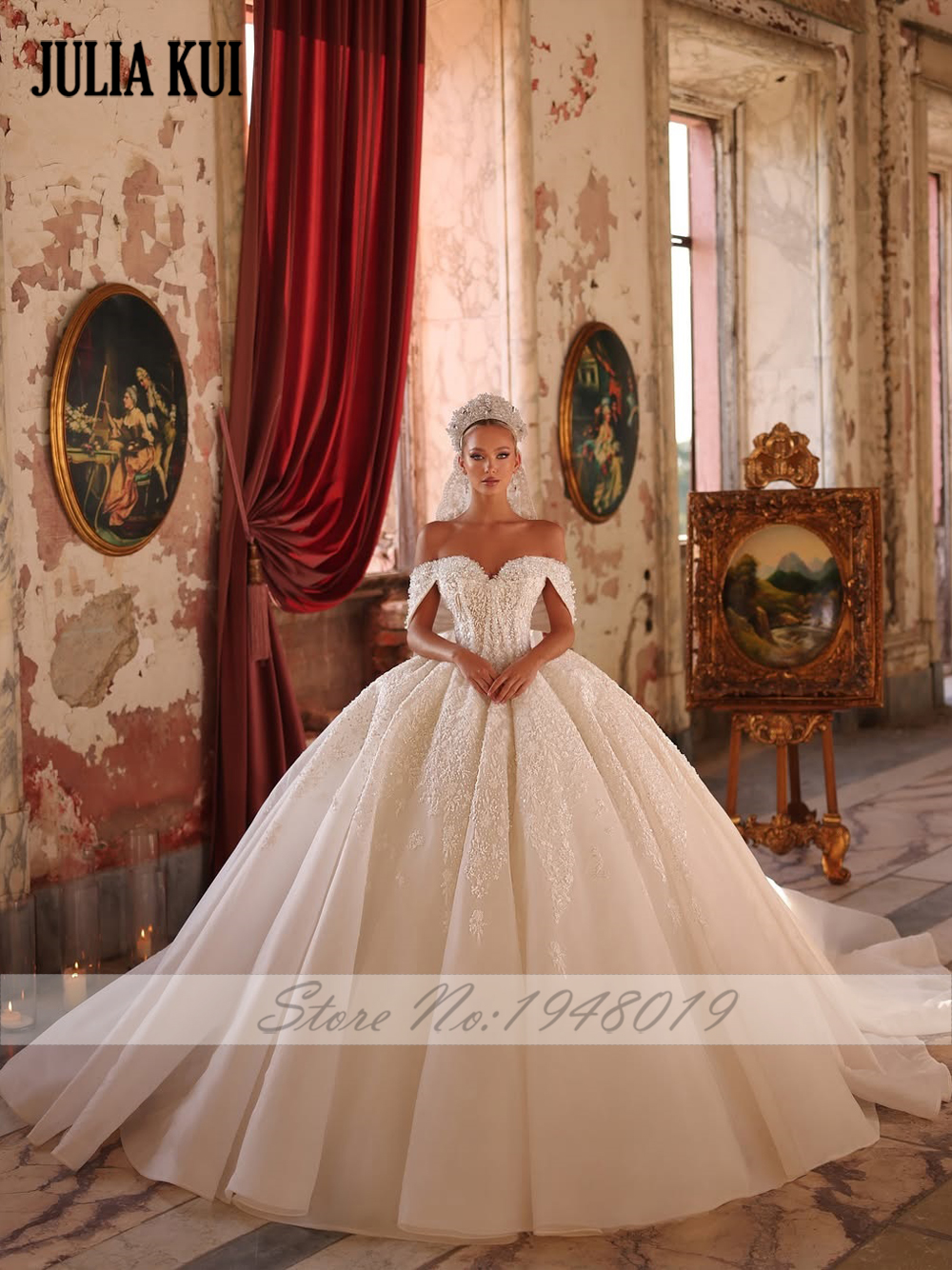 Julia Kui Maßgeschneiderte Luxus Perlen Perlen Applikationen Ballkleid Brautkleid Schulterfrei Kurze Ärmel Schatz Braut Kleider