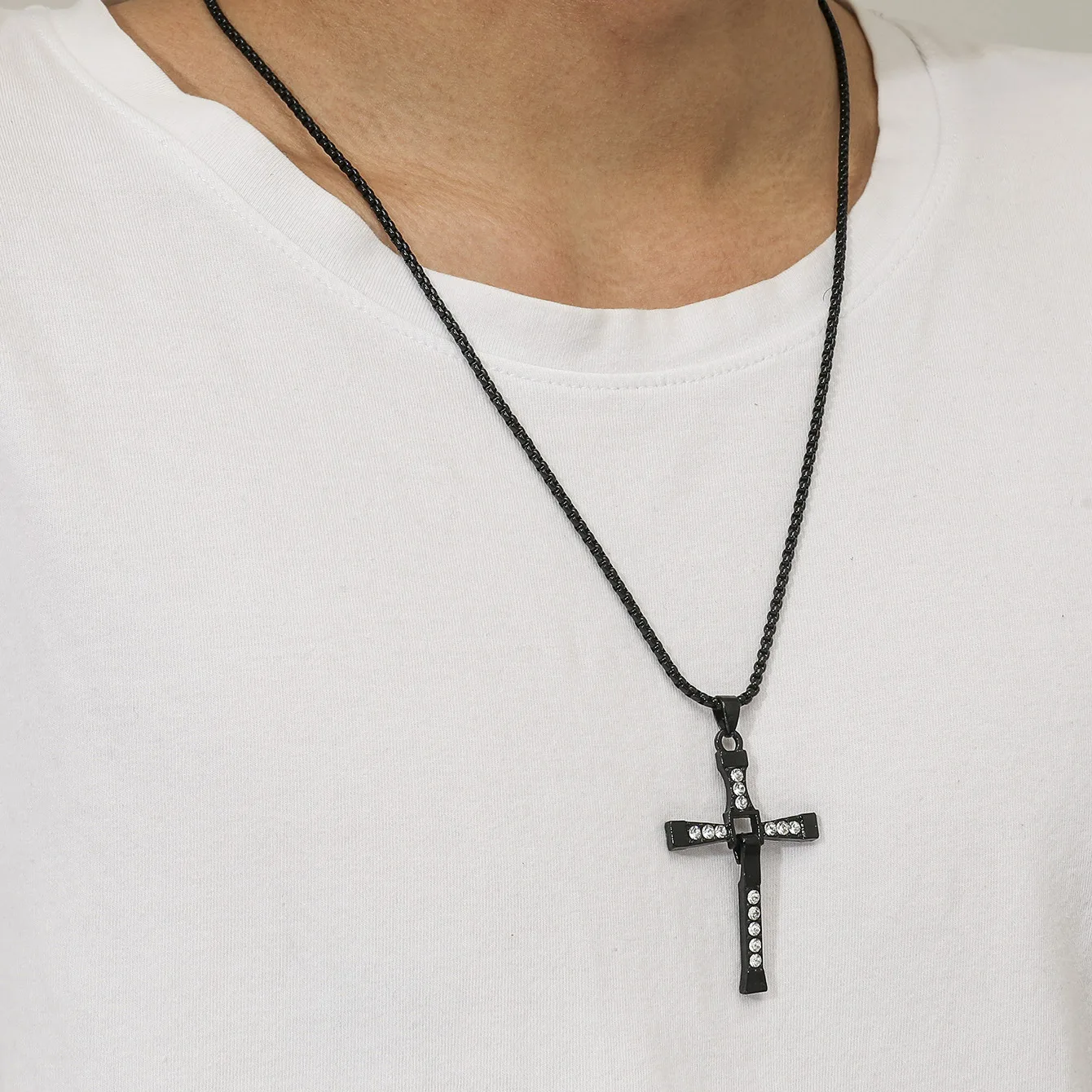 Dominic Toretto O Velozes e Furiosos Celebridade Vin Diesel Item Cristal Jesus Homens Cruz Pingente Colar Presente Jóias