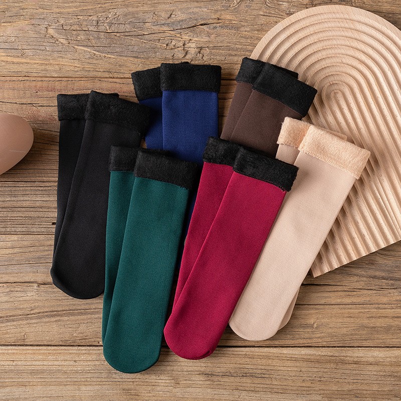 Femmes Mens Solid Color Chaussettes Automne Et Hiver Épaissie En Peluche Chaud Moyen Tube Chaussettes Chaussettes De Neige
