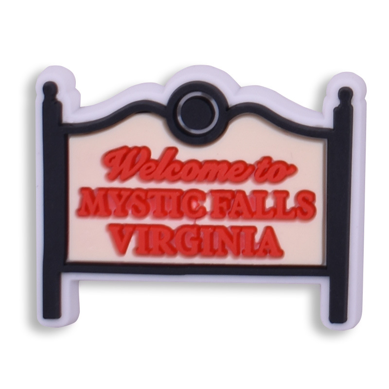 10 stks Nieuwe Collectie De Vampire Diaries Pins Voetbal Schoen Charmes Siliconen Rugzak Polsbandje Ornament Dropshipping Groothandel Bulk