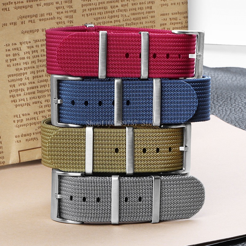 男性と女性のためのミリタリーリブストラップ、ユニバーサルナイロンウォッチバンド、スマートウォッチ交換ブレスレット、ファブリックスポーツリストベルト、18mm、22mm、20mm