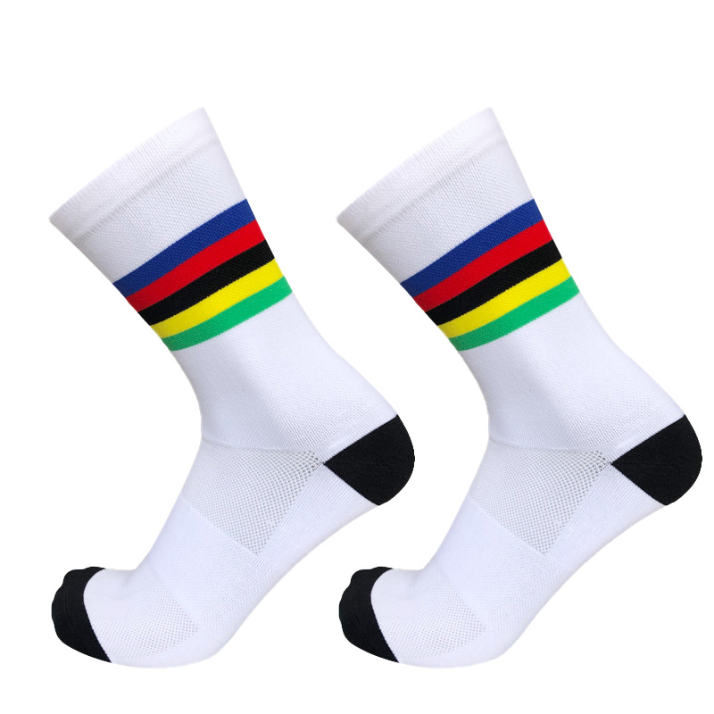 Nuevos calcetines profesionales de carrera para ciclismo, calcetines deportivos a rayas, calcetines transpirables para ciclismo al aire libre, calcetines para hombre y mujer, calcetines de ciclismo para hombre