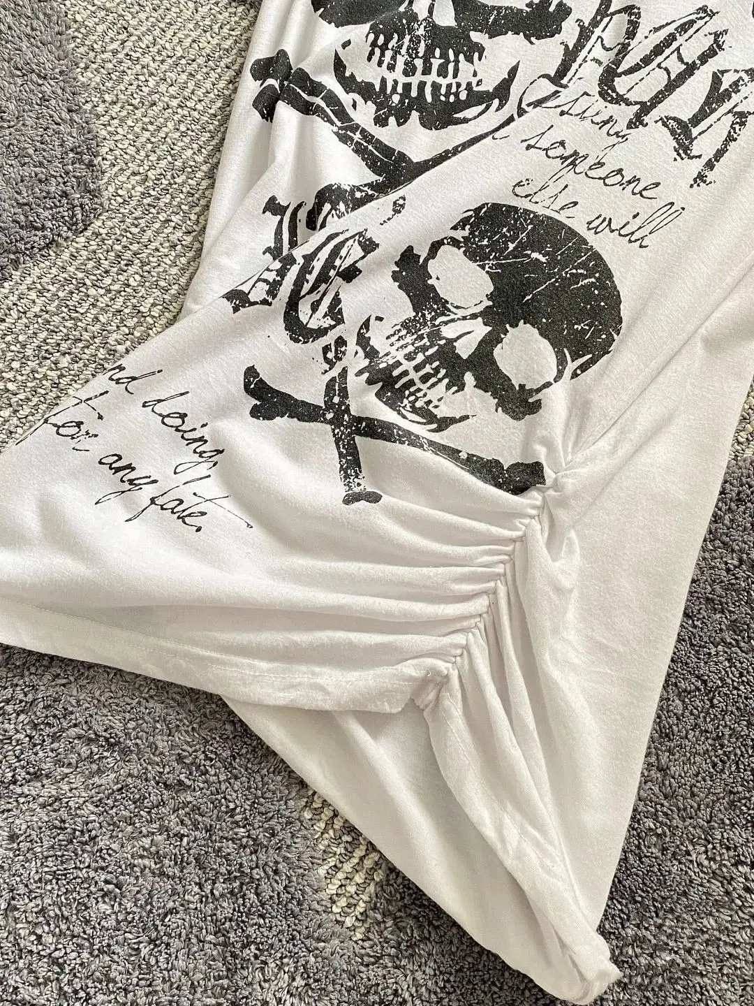 パンクヴィンテージスケルトン Tシャツ女性服ストリートゴシックグランジ白 Tシャツセクシーな夏エモ美的半袖 Y2k トップ