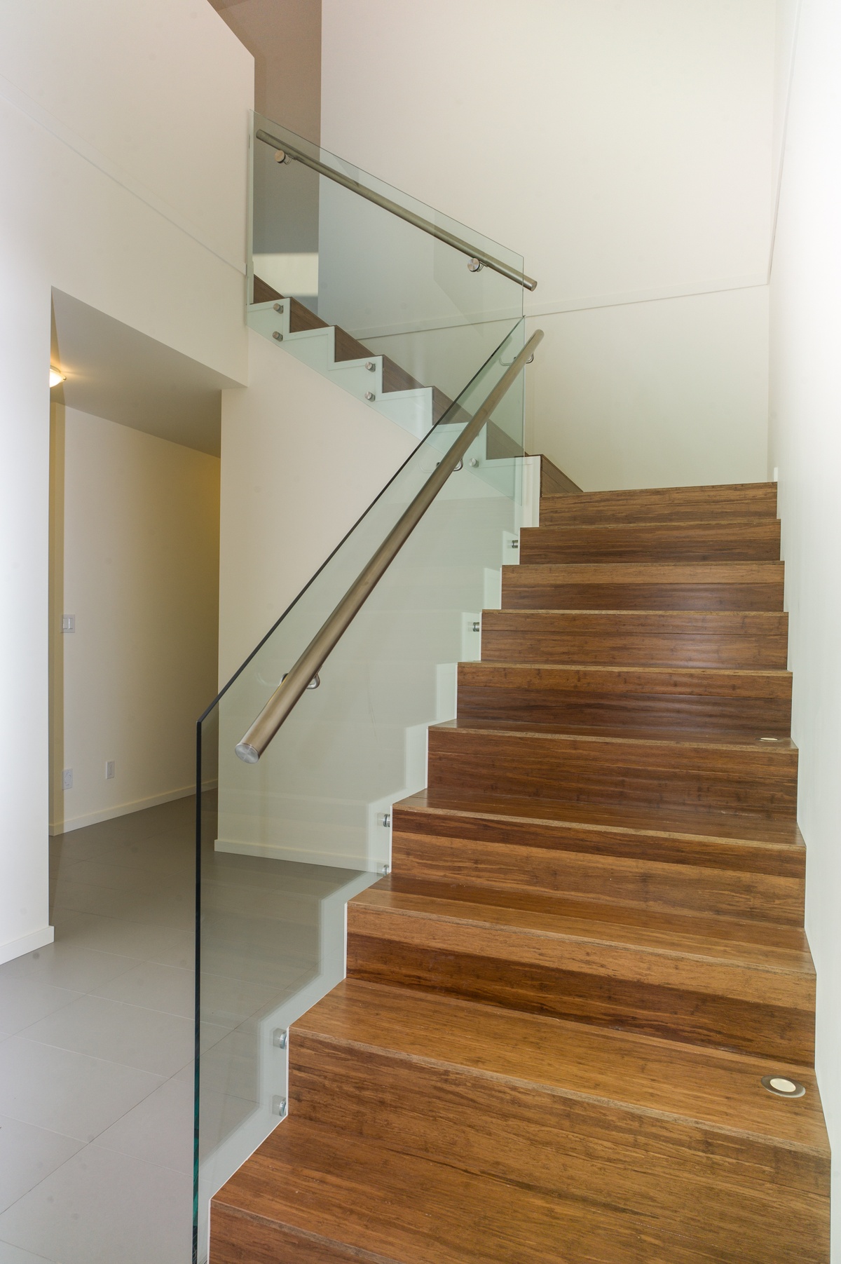 High Quality Laminated Glass Railing Hardware 45 Degree Adjustable Handrail Support Vertical Stainless Steel Handrail Balustrade