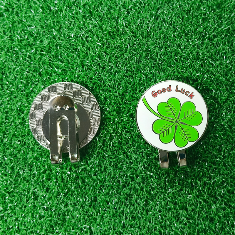 1.18 "Lucky Clover Golf Ball Mark w แม่เหล็กหมวกคลิป 30 มม.สีเขียว Four Leaf Clover Golf Marker การฝึกอบรมเอดส์
