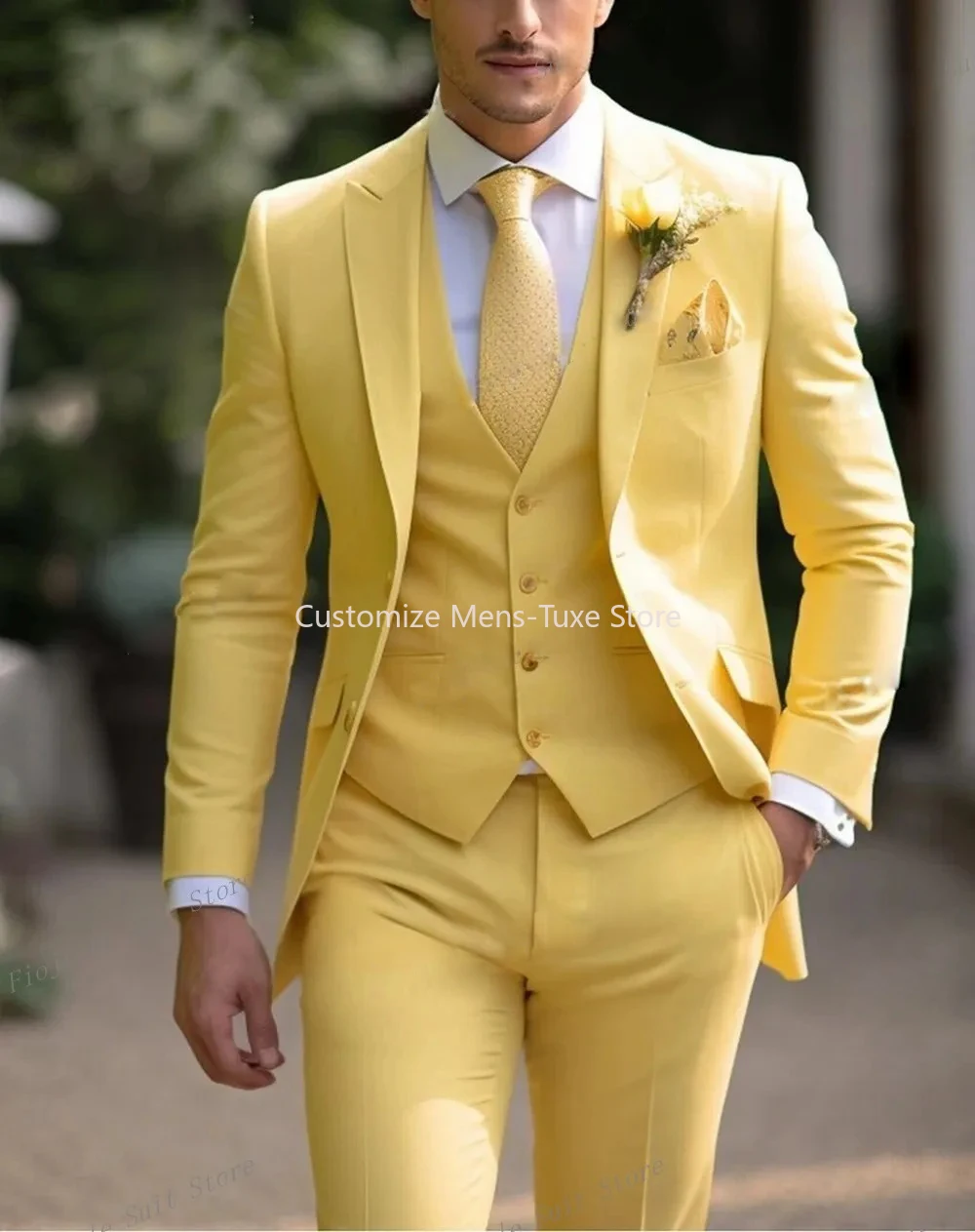 ใหม่ Beige สูทผู้ชายธุรกิจ Tuxedos อย่างเป็นทางการ 3 ชิ้นชุดเสื้อแจ็คเก็ตกางเกงเดี่ยวเจ้าบ่าวเจ้าบ่าวงานแต่งงานพรหม