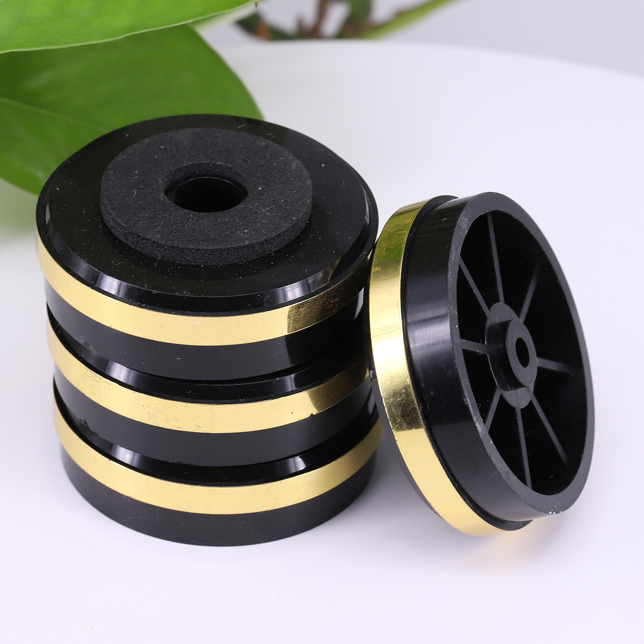 4 個オーディオ分離フィート 30*8 ミリメートル 40*10 ミリメートルプラスチックアンプフィートスピーカーパッド CD DAC スピーカー衝撃吸収フィートパッド