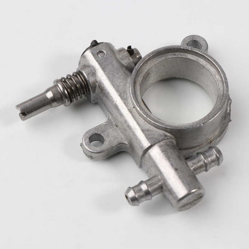 Bộ phận cưa xích Ống dòng sâu Bộ bơm dầu Ống lọc cho Trung Quốc 25CC 2500