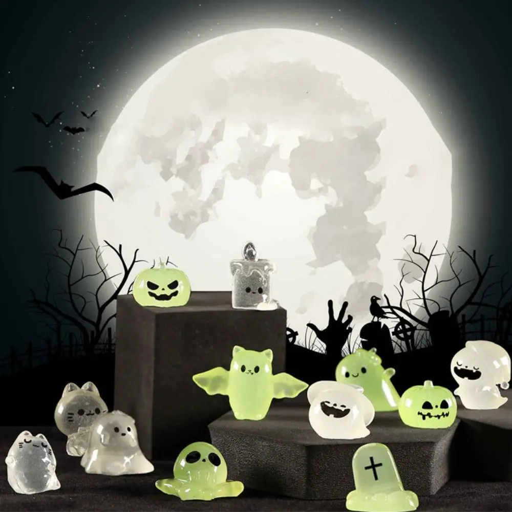 Minifiguras luminosas para exteriores que brillan en la oscuridad, Mini gato, fantasma, calabaza, murciélago, Calavera, adornos de vela, miniaturas de Micro paisaje