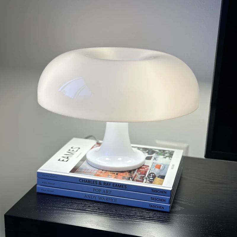 อิตาลี Designer LED โคมไฟเห็ดสําหรับห้องนอนห้องนั่งเล่นข้างเตียงโคมไฟตกแต่งโมเดิร์น Minimalist โคมไฟตั้งโต๊ะ