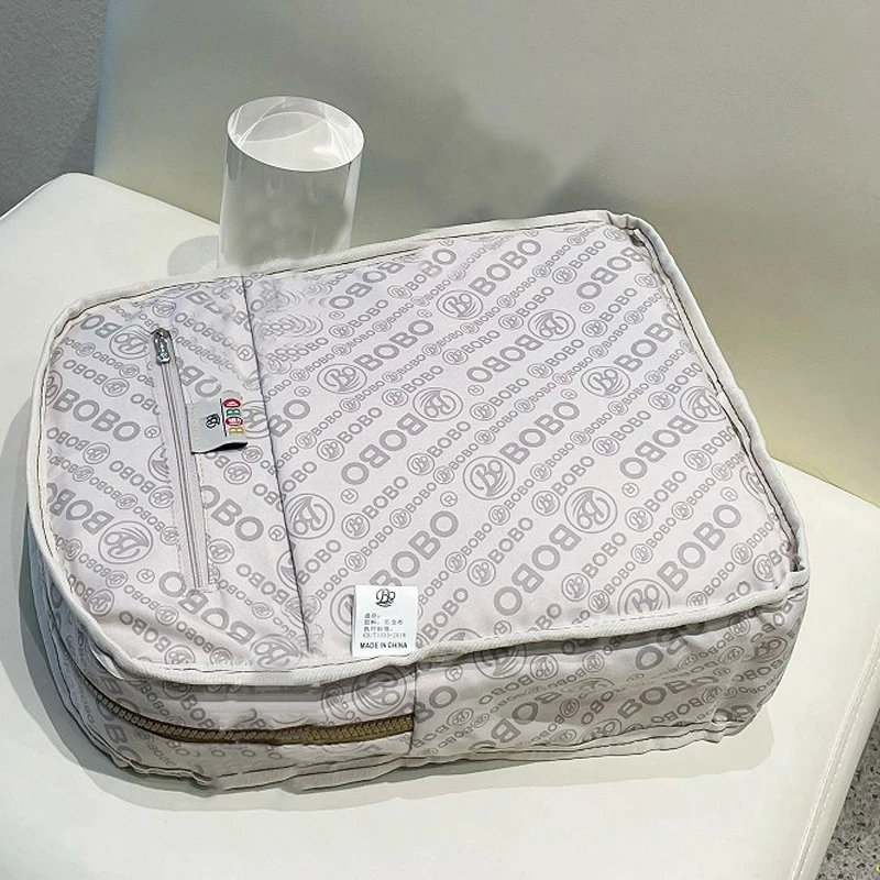 ファッション女性のバックパック防水ナイロンソフトハンドル固体マルチポケット旅行ジッパー Feminina スクールバッグラップトップバックパック