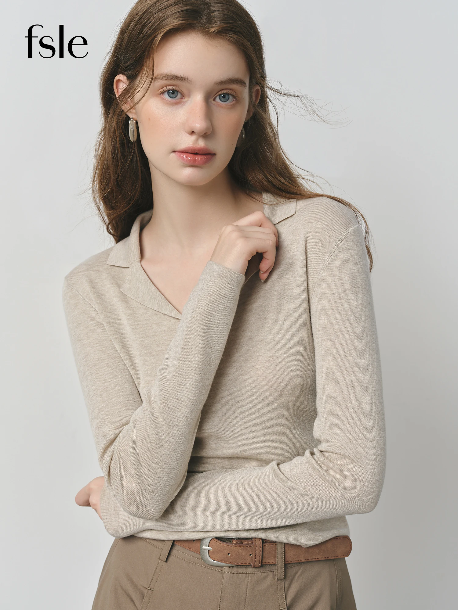 FSLE 2025 Frühherbst Damen Wollstrick-T-Shirt mit V-Ausschnitt, elegantes Büro-Casual-Minimalist-Top, Y2K-Coquette-Pullover 25FS13301