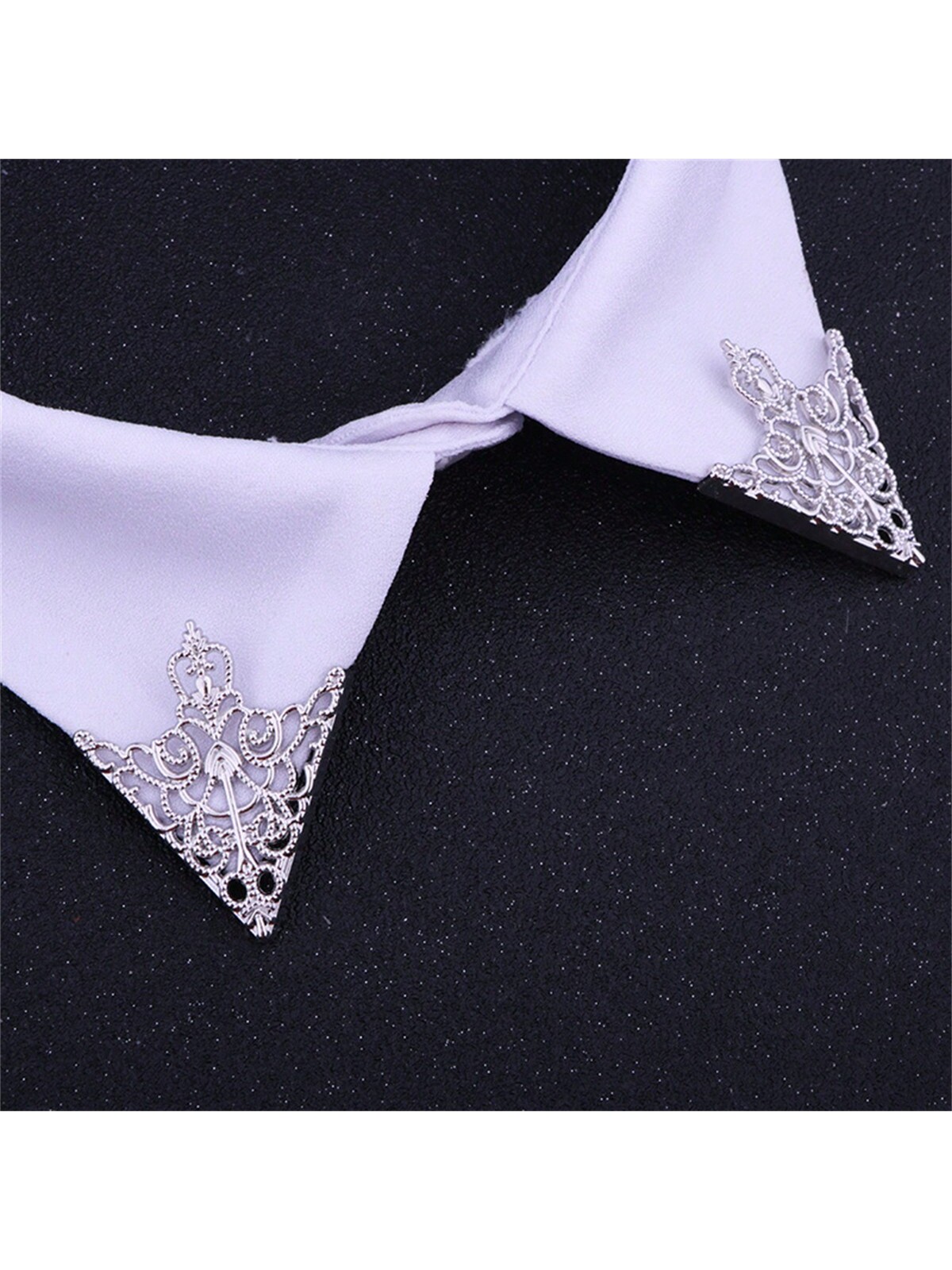 Épingle à motif rétro pour hommes et femmes, couronne creuse, insigne d'angle UR, accessoires triangle, mode européenne et américaine