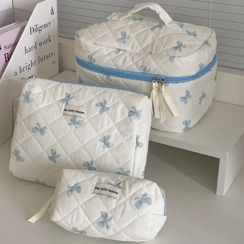 1 pz borsa per cosmetici carina da donna trapuntata borsa per trucco con fiocco carino borsa da viaggio portatile per riporre articoli da toeletta borsa per organizer
