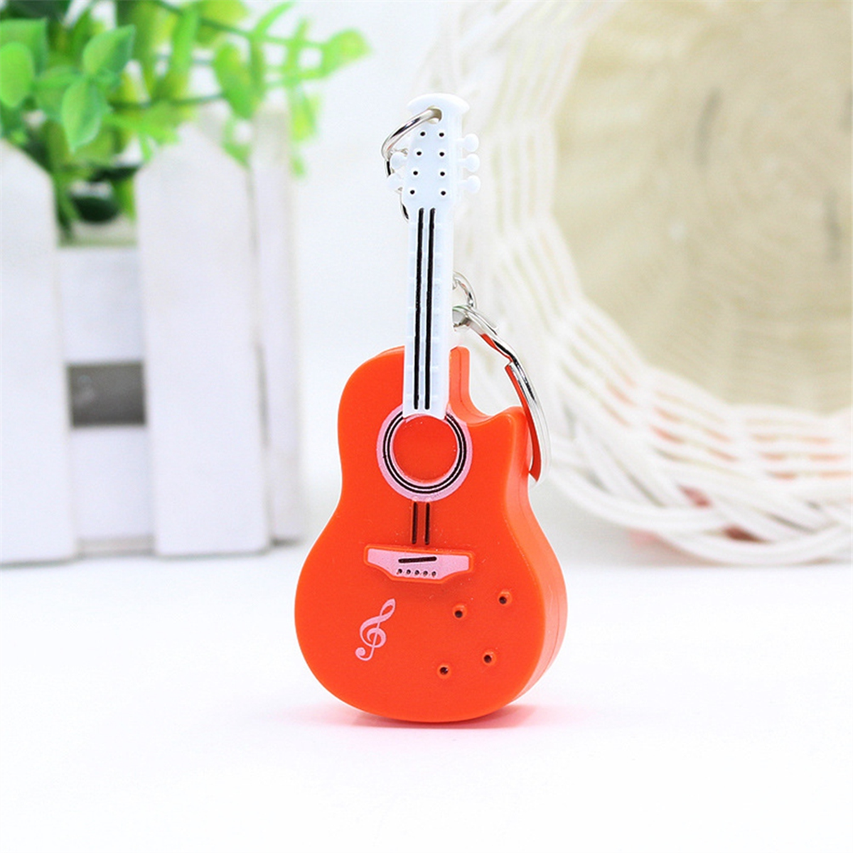 A72P Black Violin Key Pendant, Keychain Pendant Accessories Led Light Keychain Violin Keychain Can