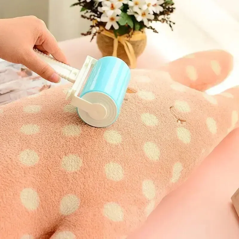 ครัวเรือนที่มีสีสันเครื่องมือทําความสะอาด Lint Roller Remover แปรงเหนียว Roller สําหรับผมสัตว์เลี้ยง