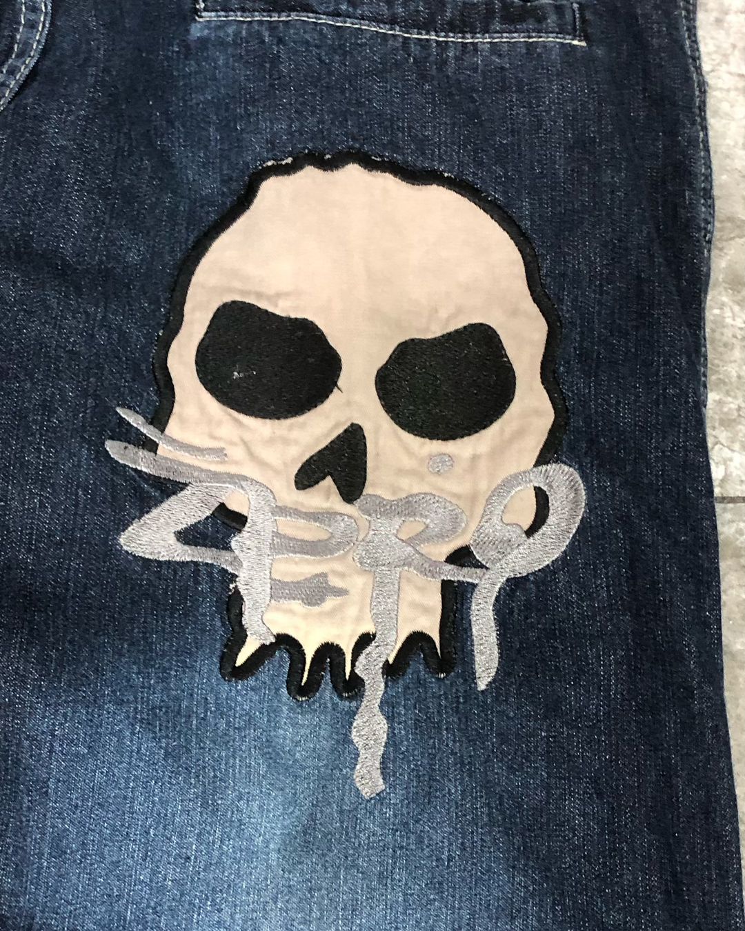 Retro Y2kกางเกงHip Hop Gothขนาดใหญ่SkullรูปแบบBaggyกางเกงยีนส์ขากว้างต่ําเอวกีฬาสเก็ตบอร์ดDenimกางเกงStreetwear