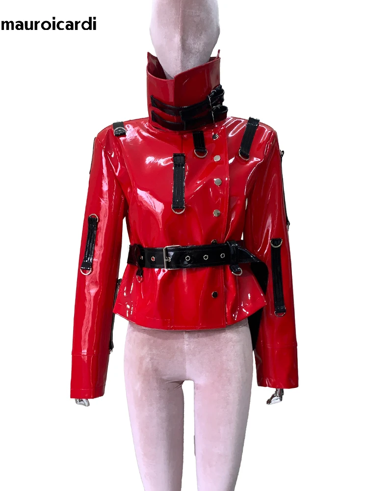 Mauroicardi Herbst Kurze Rot und Schwarz Farbblock Glänzende Reflektierende Patent Kunstleder Jacke Frauen Luxus Designer Emo Kleidung