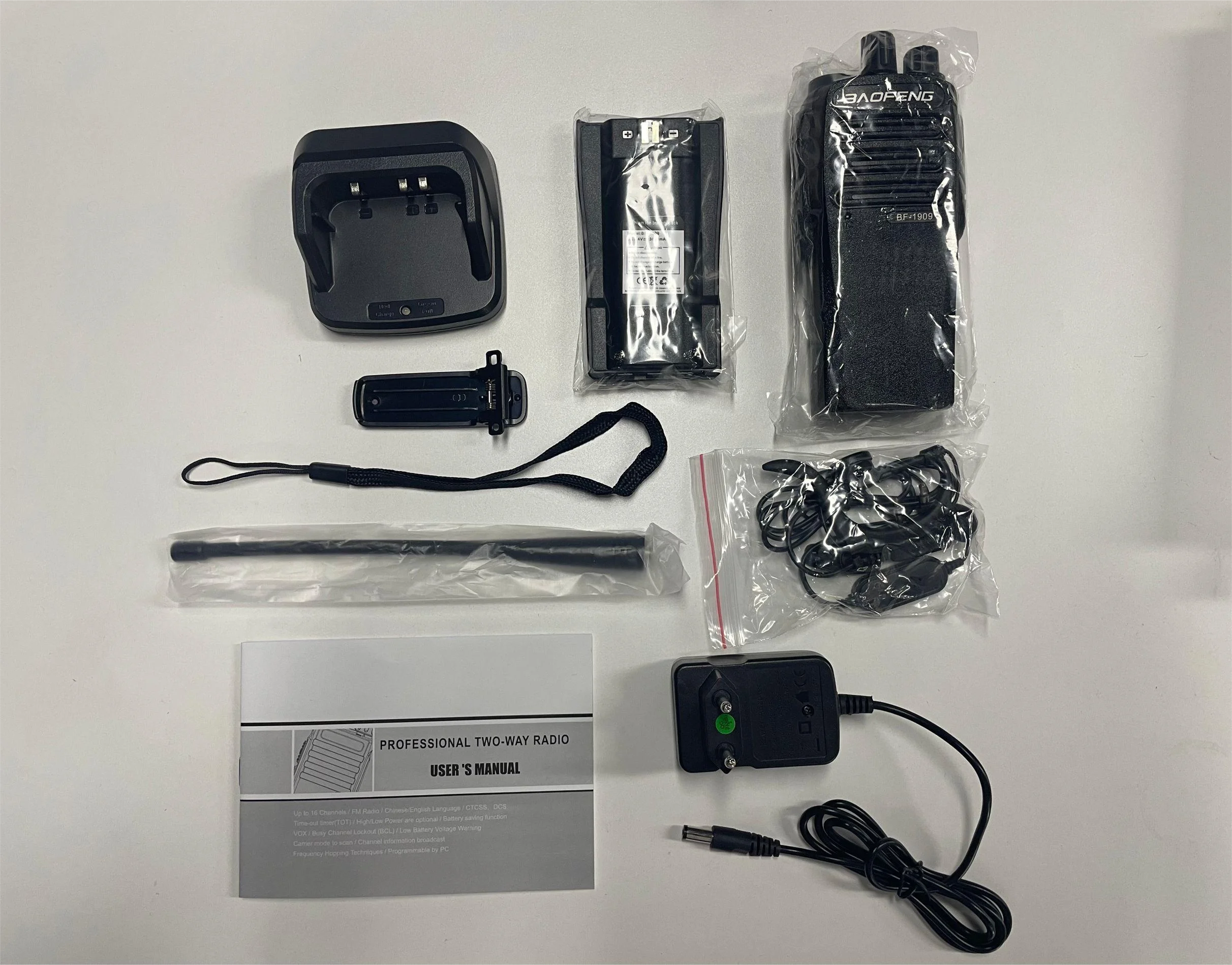 Baofeng BF-1909 2PCS mit Zubehör 10W High Power Intercom UHF 400-470MHz Handheld Zwei-Wege Intercom Remote CB Radio