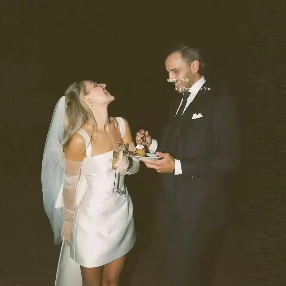 Einfache weiße Satin-Brautkleider mit Schleife hinten, ärmellos, kurze Brautkleider, Spaghettiträger, Brautkleider, formelle Partykleider