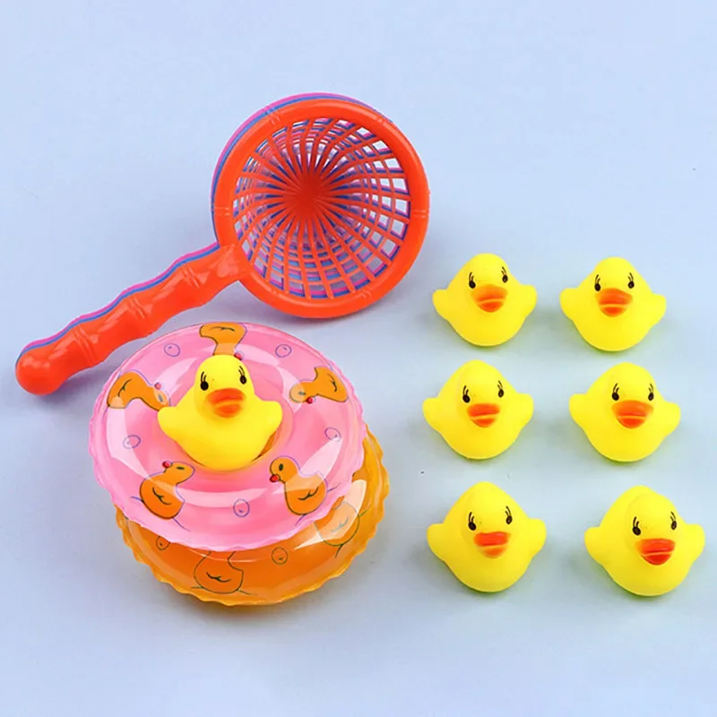 5 ชิ้น/เซ็ตเด็กลอยของเล่น MINI ว่ายน้ําแหวนยางเป็ดสีเหลืองตกปลาสุทธิซักผ้าว่ายน้ําของเล่นสนุกสระว่ายน้ําของเล่น