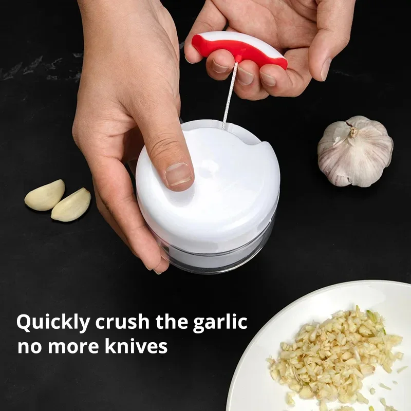 1pc branco mão puxado moedor de alho na cozinha palma multi funcional alimentos moedor de alho máquina trituração extrator de alho