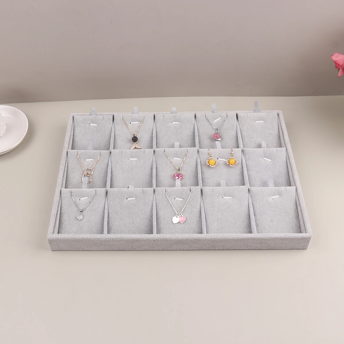 เครื่องประดับกํามะหยี่ STACKABLE ประณีตผู้ถือเครื่องประดับแบบพกพาแหวนต่างหูสร้อยคอกล่อง