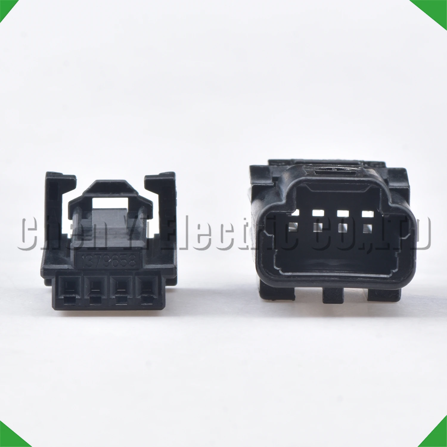 Conectores automotrices negros de 4 pines Enchufe del mazo de cables 1379658 -1 1379674 -1