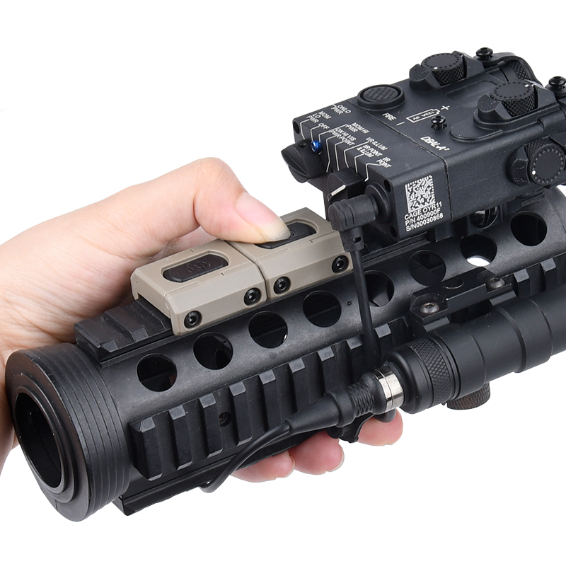 WADSN Tactical Pressure Remote Switch Dual Function Tail ModButton crane plug PEQ15 DBAL A2 Laser AR15 Airsoft M600flashLight