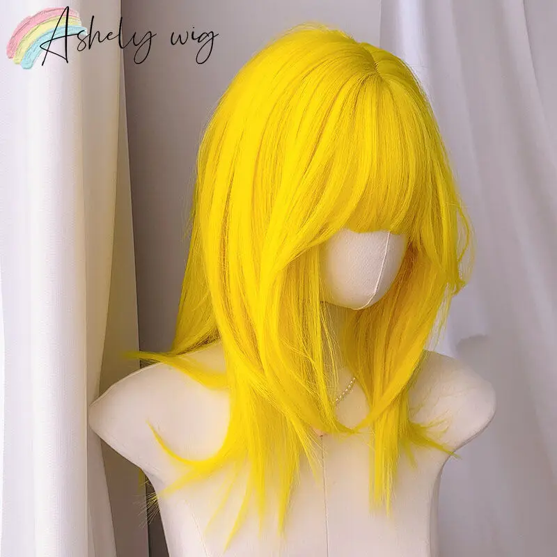 Peruca amarela para mulheres peruca cosplay com franja cabelo de comprimento médio com camadas fibras de alta temperatura perucas sintéticas halloween
