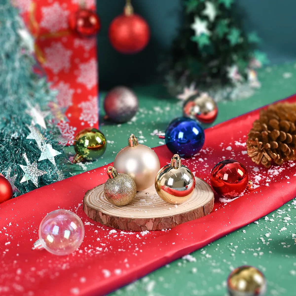 24 個 3 センチメートルクリスマスボールクリスマスツリーの装飾品ボールクリスマスハンギングツリーペンダントホームパーティークリスマスツリーの装飾新年ギフト