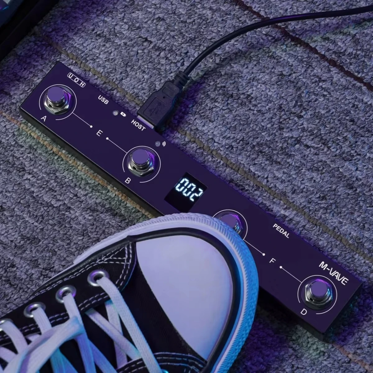 M-VAVE CHOCOLATE PLUS MIDI Bluetooth controller,Pedal flipper multifunction,Intelligent APP Controls/Digital Display Screen